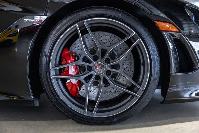Used 2018 McLaren 720S Performance photo 35