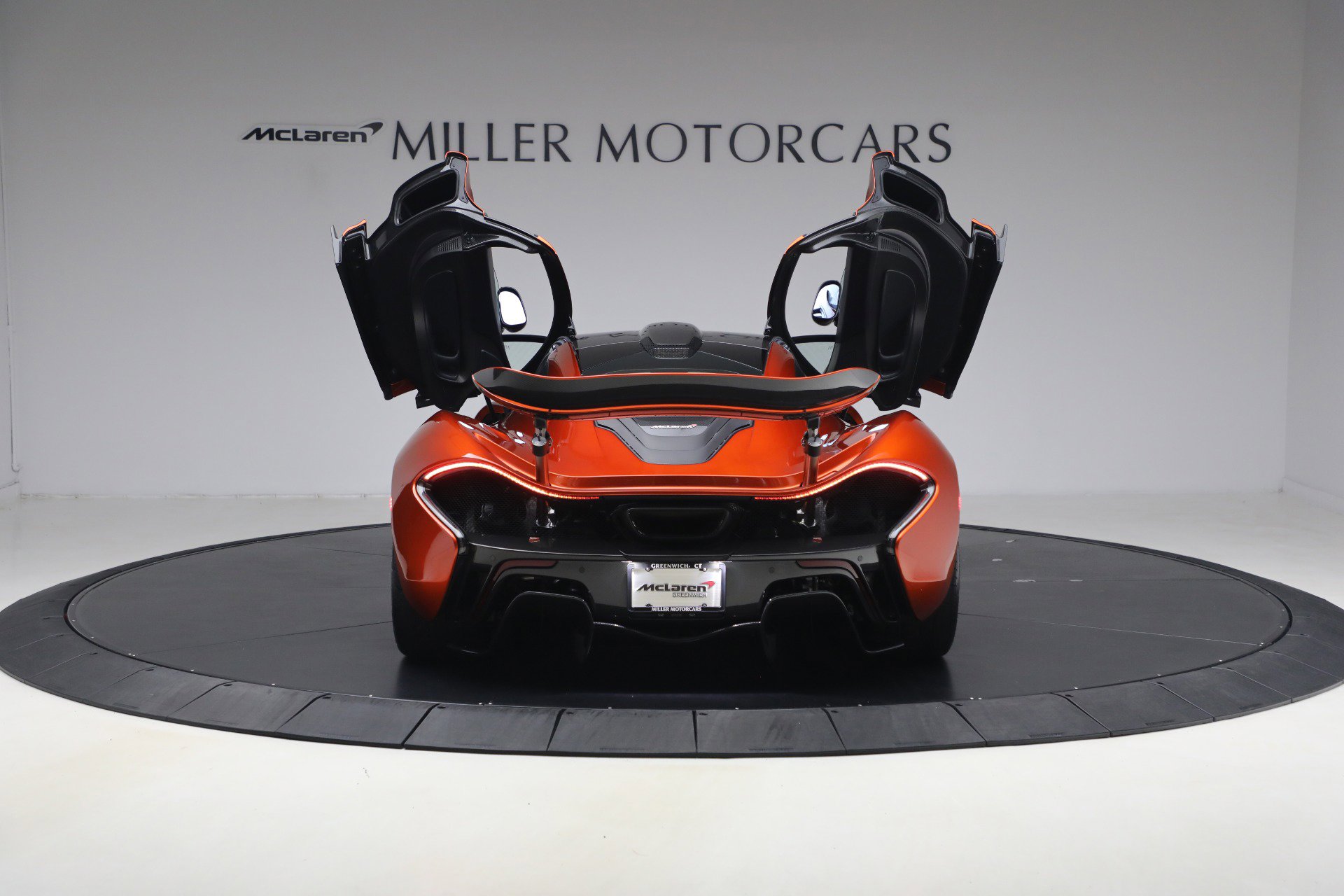 Used 2015 McLaren P1 photo 17