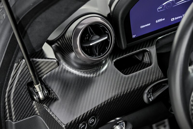 Used 2019 McLaren Senna photo 31