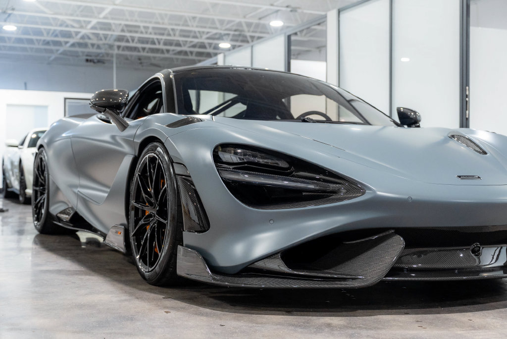 Used 2021 McLaren 765LT photo 9
