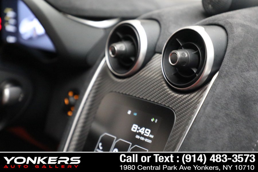 Used 2020 McLaren 600LT Spider photo 19