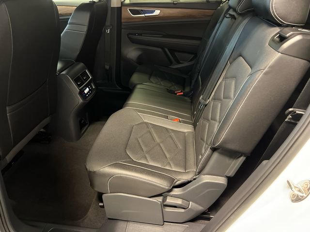 2025 Volkswagen Atlas SE