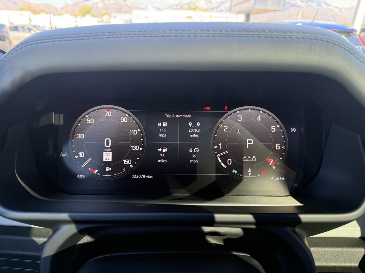 2024 Land Rover Defender 110 SE