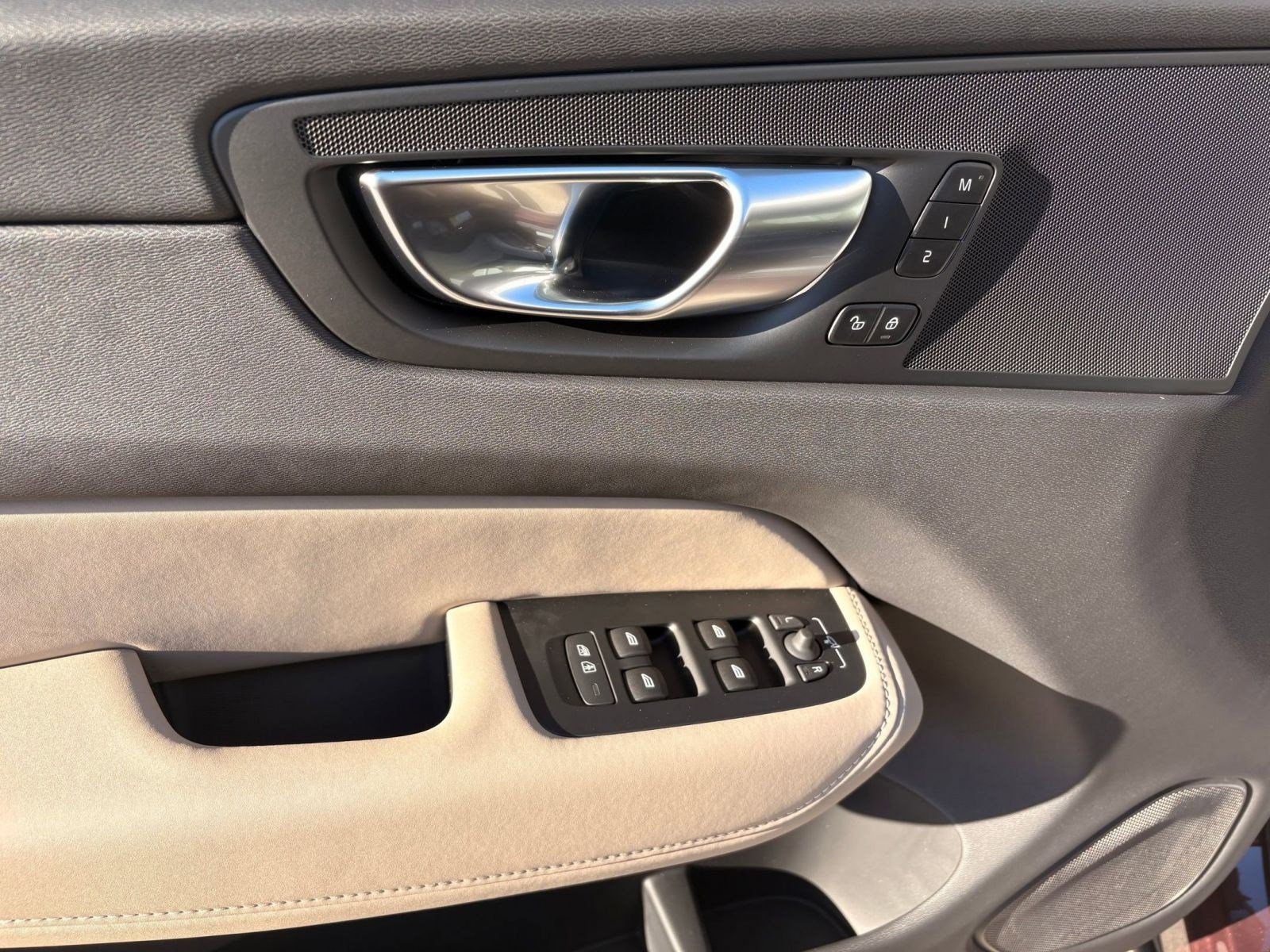 2026 Volvo Xc60 B5 Core