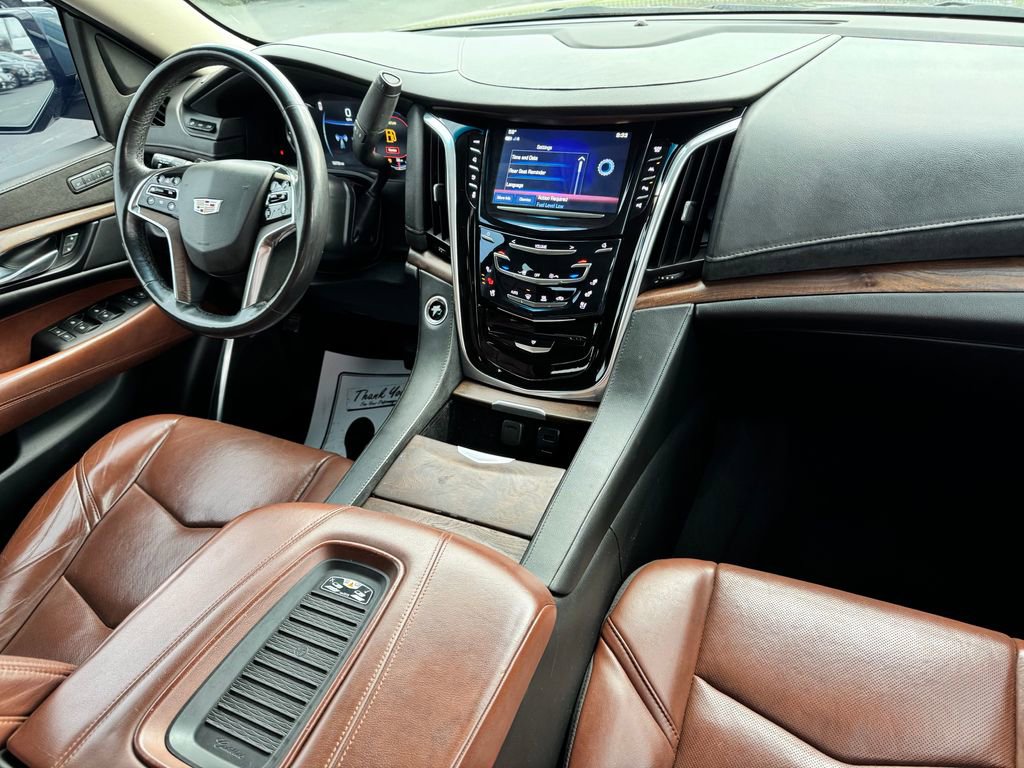 2019 Cadillac Escalade Luxury