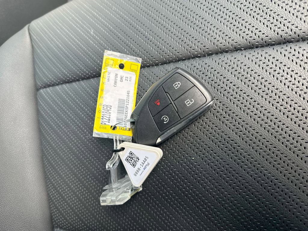 2023 GMC Canyon AT4X