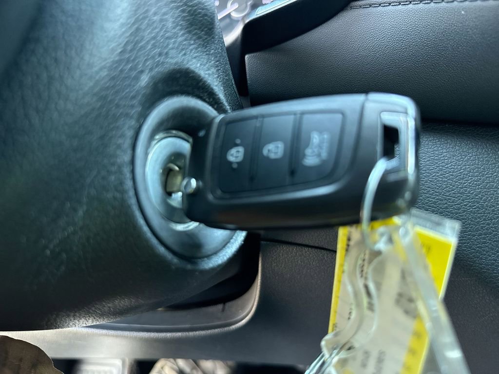 2020 Hyundai Santa Fe SE