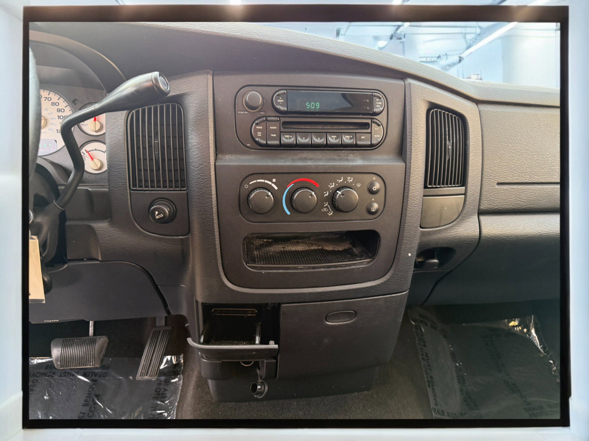 2005 Dodge Ram 1500 Truck SLT