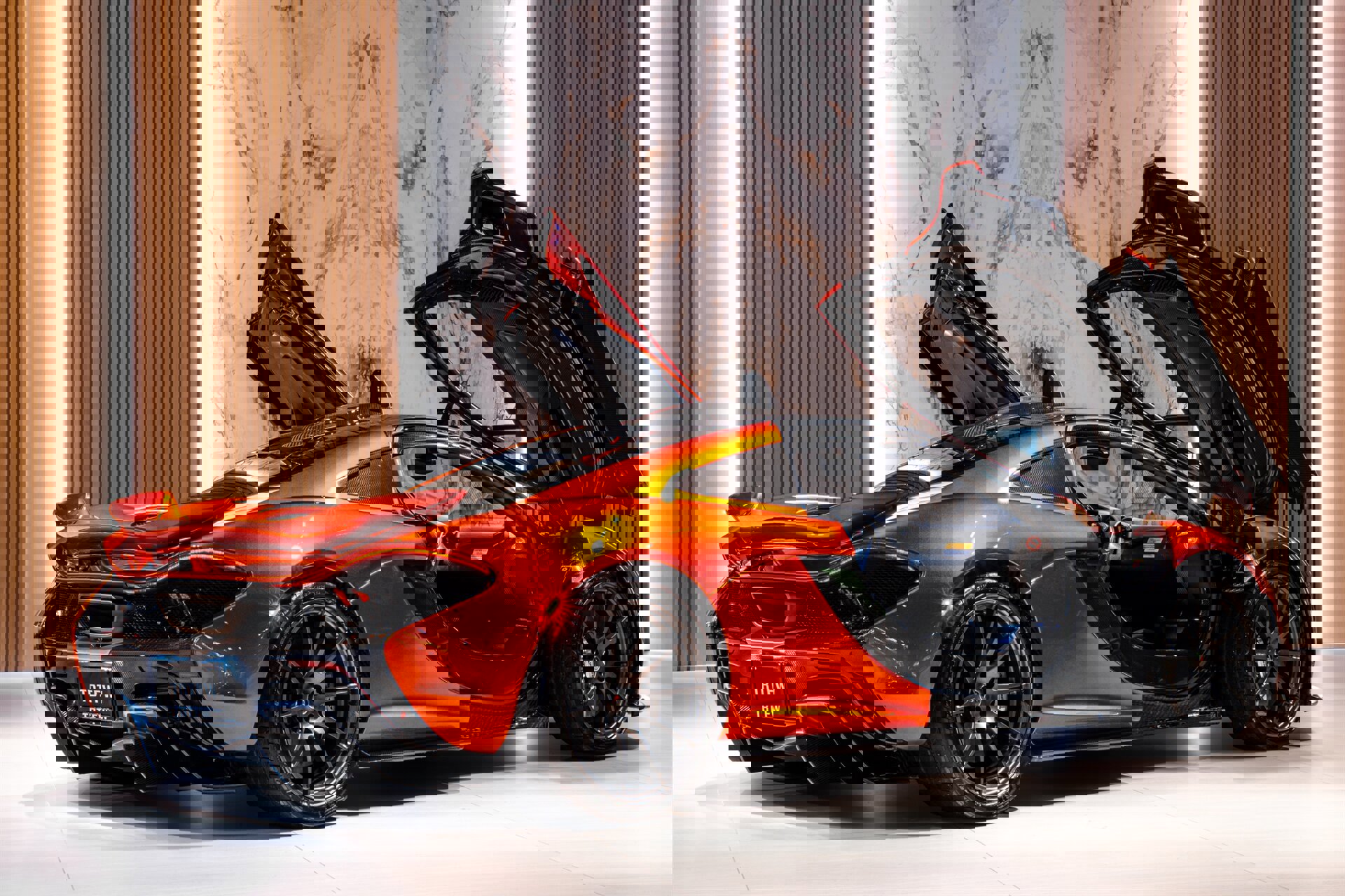 Used 2014 McLaren P1 photo 8