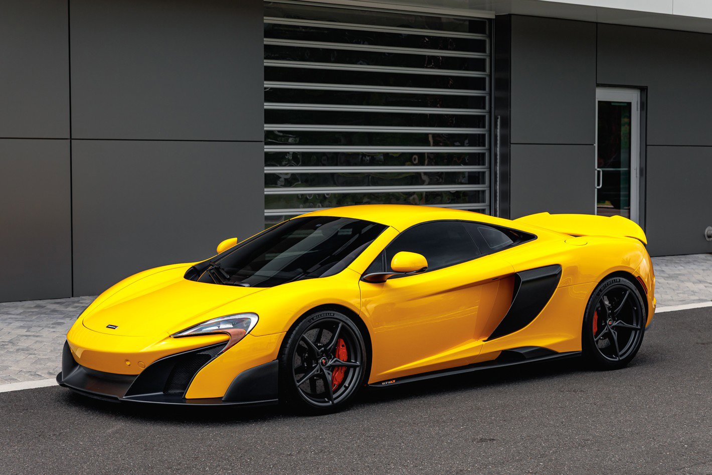 Used 2016 McLaren 675LT Coupe photo 6