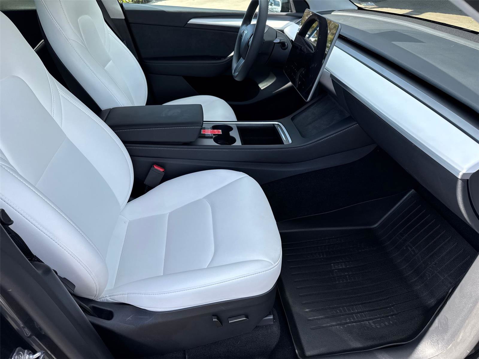 2025 Tesla Model Y Long Range