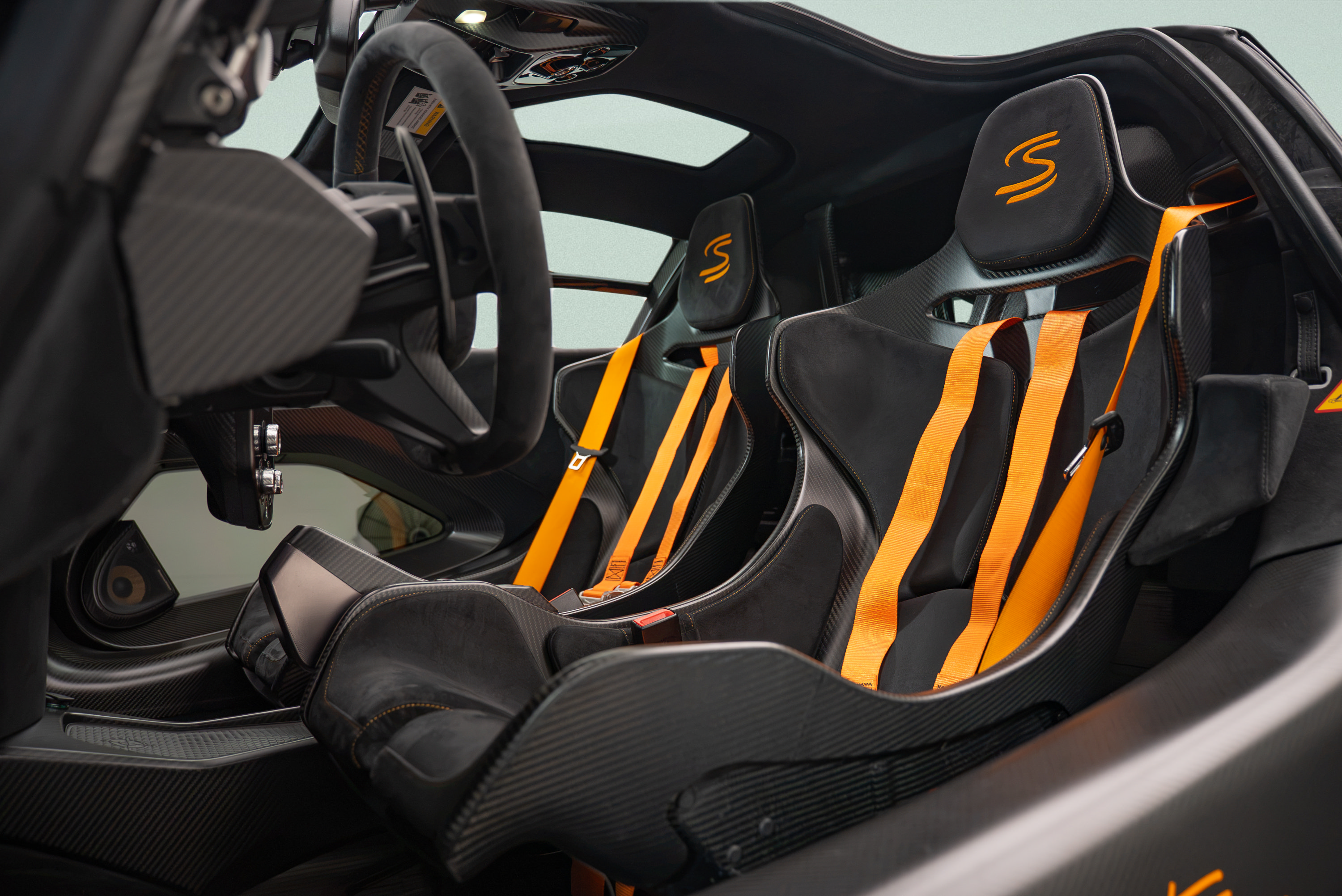 Used 2019 McLaren Senna photo 11
