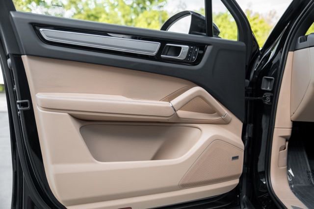 2022 Porsche Cayenne Platinum Edition