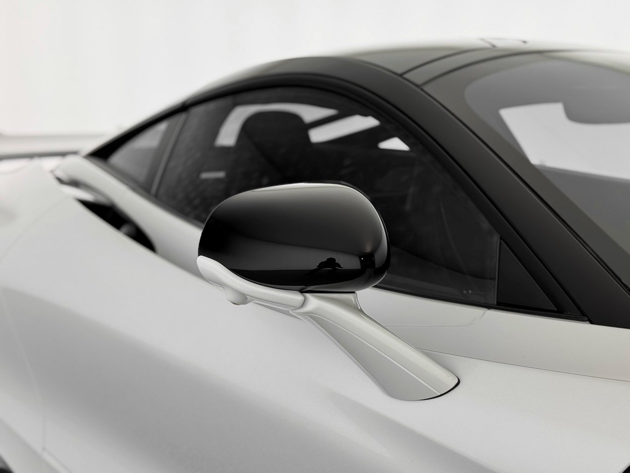 Used 2026 McLaren 750S photo 36