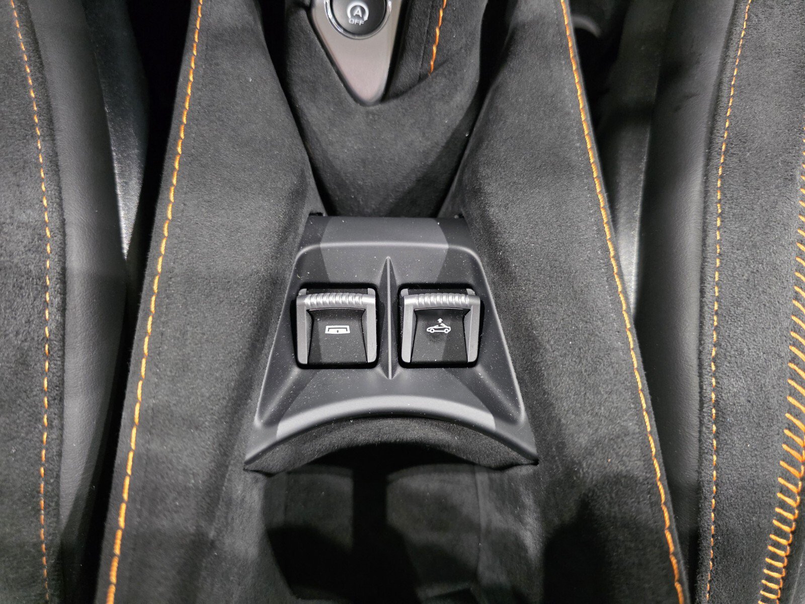 Used 2025 McLaren 750S Spider photo 15