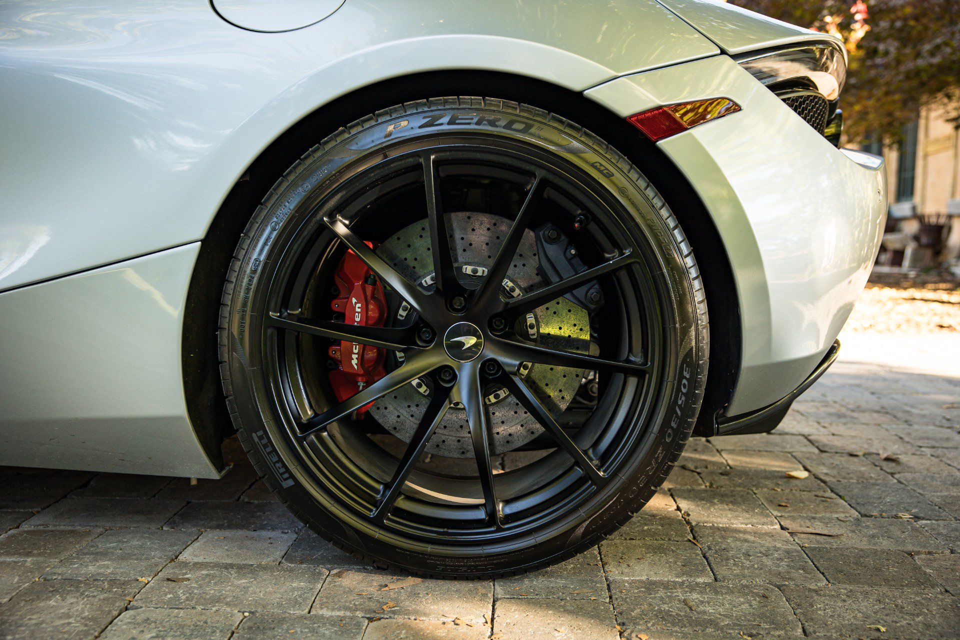 Used 2021 McLaren 720S Performance photo 18
