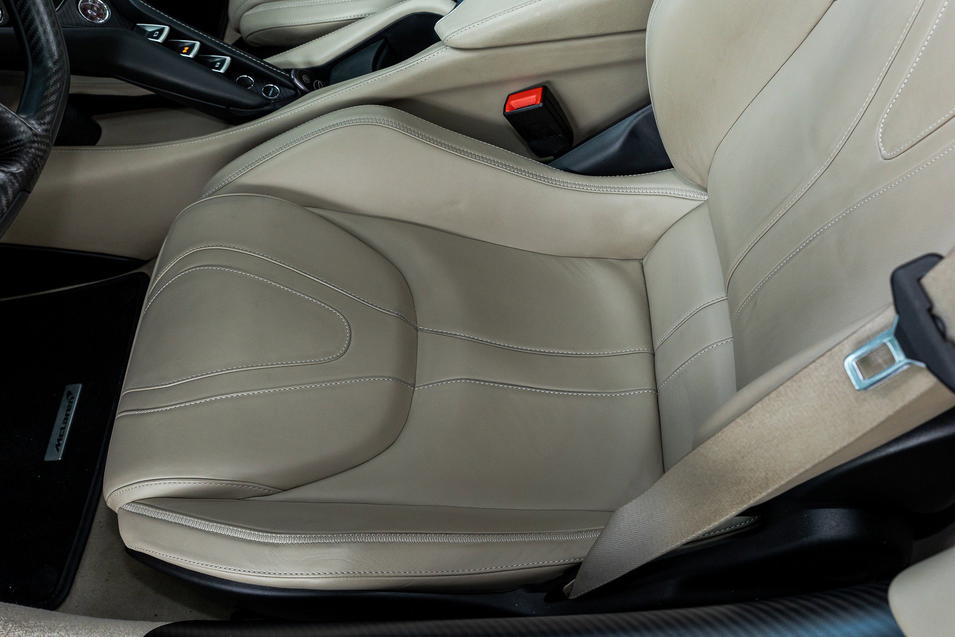 Used 2018 McLaren 720S Luxury photo 36