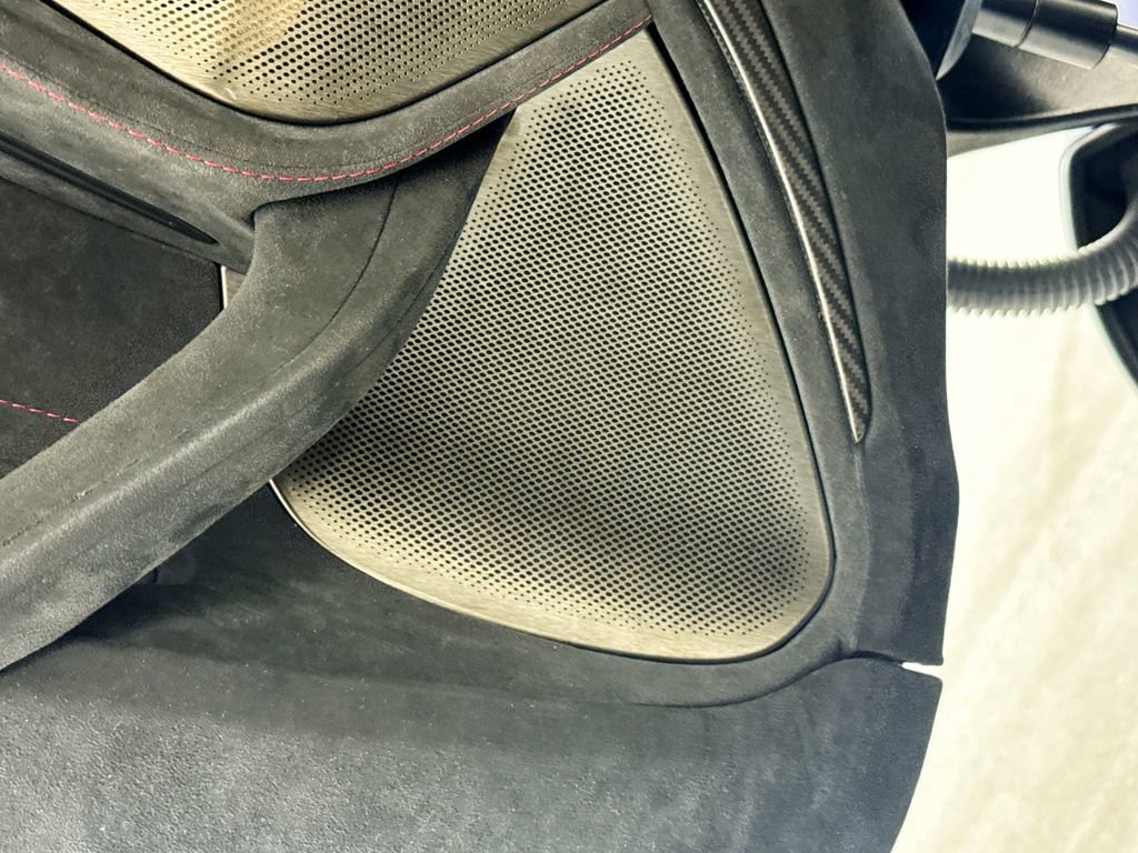 Used 2018 McLaren 720S photo 19