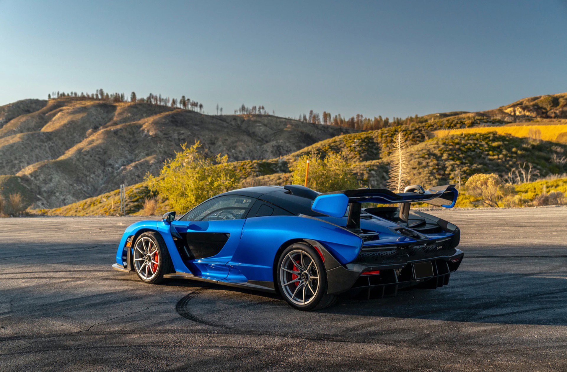Used 2019 McLaren Senna Coupe ULTRA RARE Only 1685 Mil photo 71