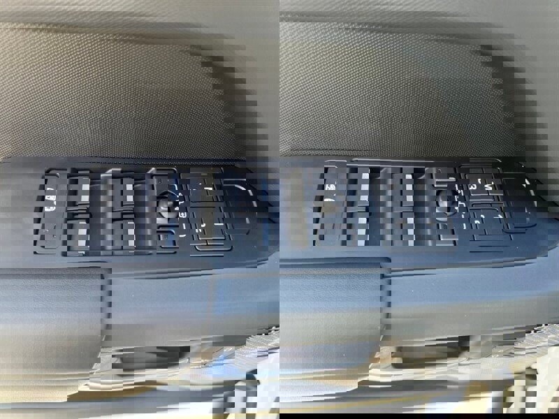 2023 Land Rover Defender 130 X-Dynamic SE