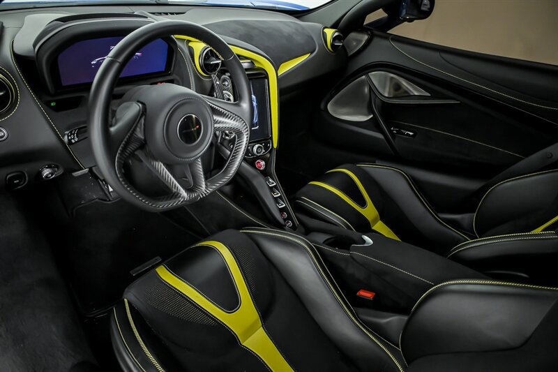 Used 2018 McLaren 720S photo 22