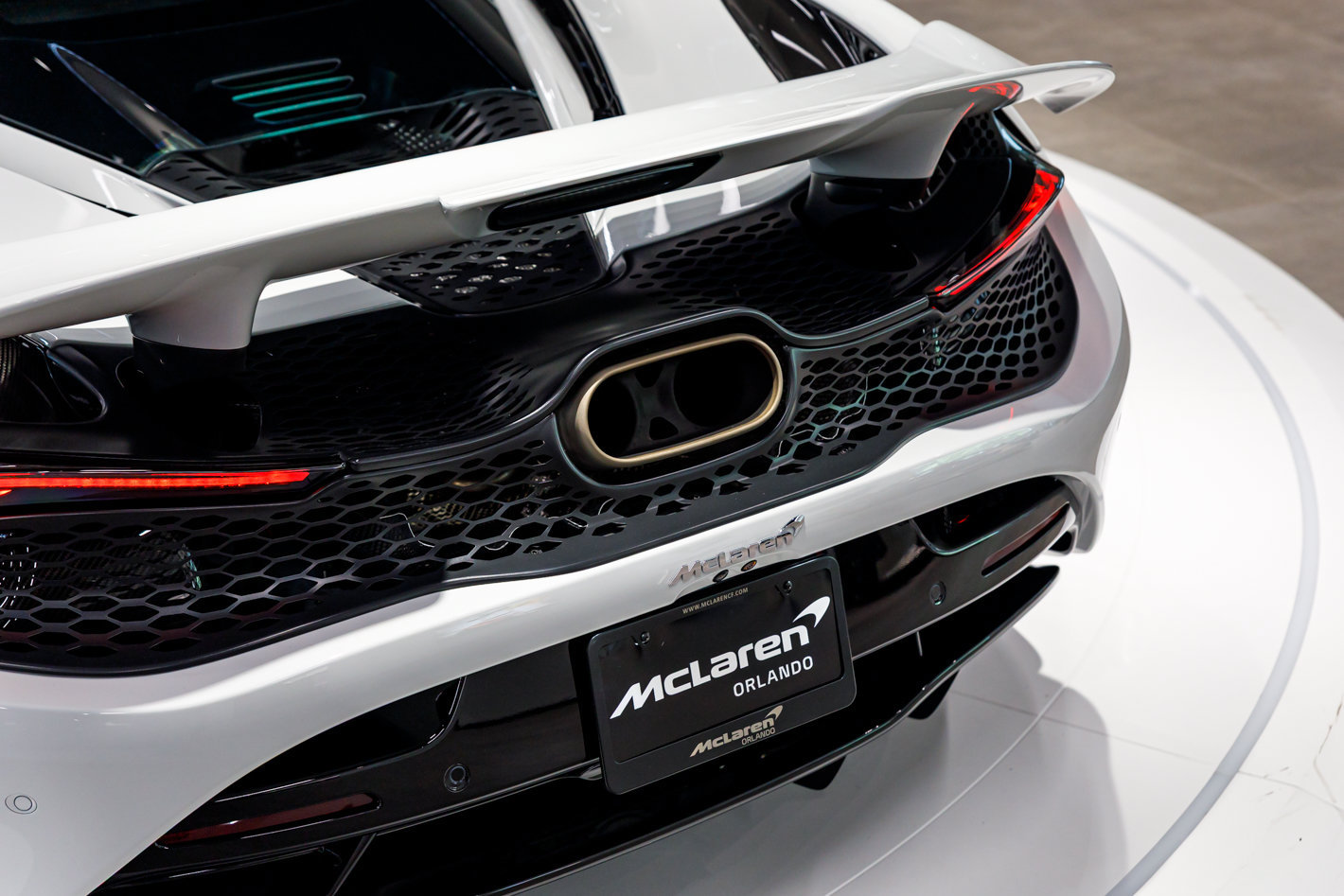 Used 2027 McLaren 750S photo 39