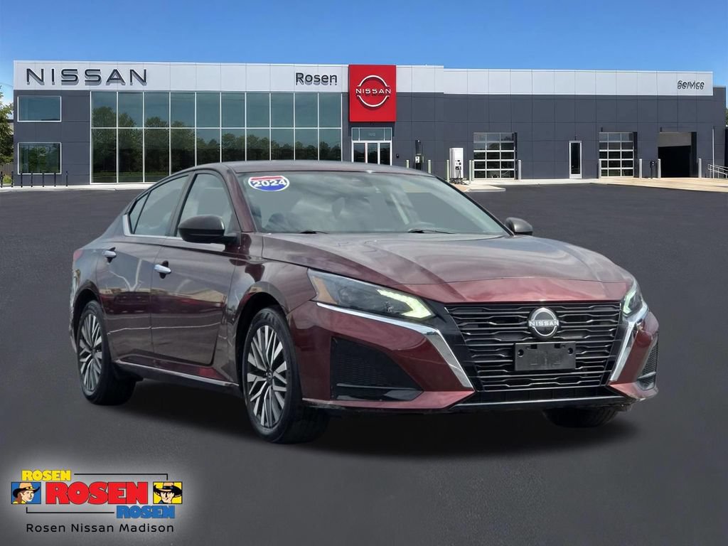 Used 2024 Nissan Altima 2.5 SV