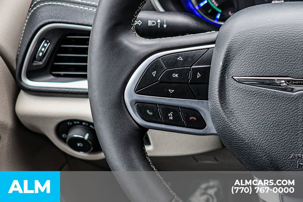 2024 Chrysler Pacifica Select