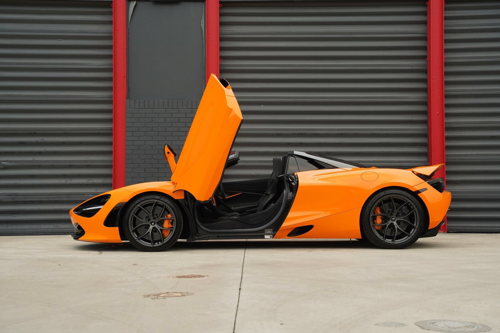 Used 2022 McLaren 720S Performance photo 6