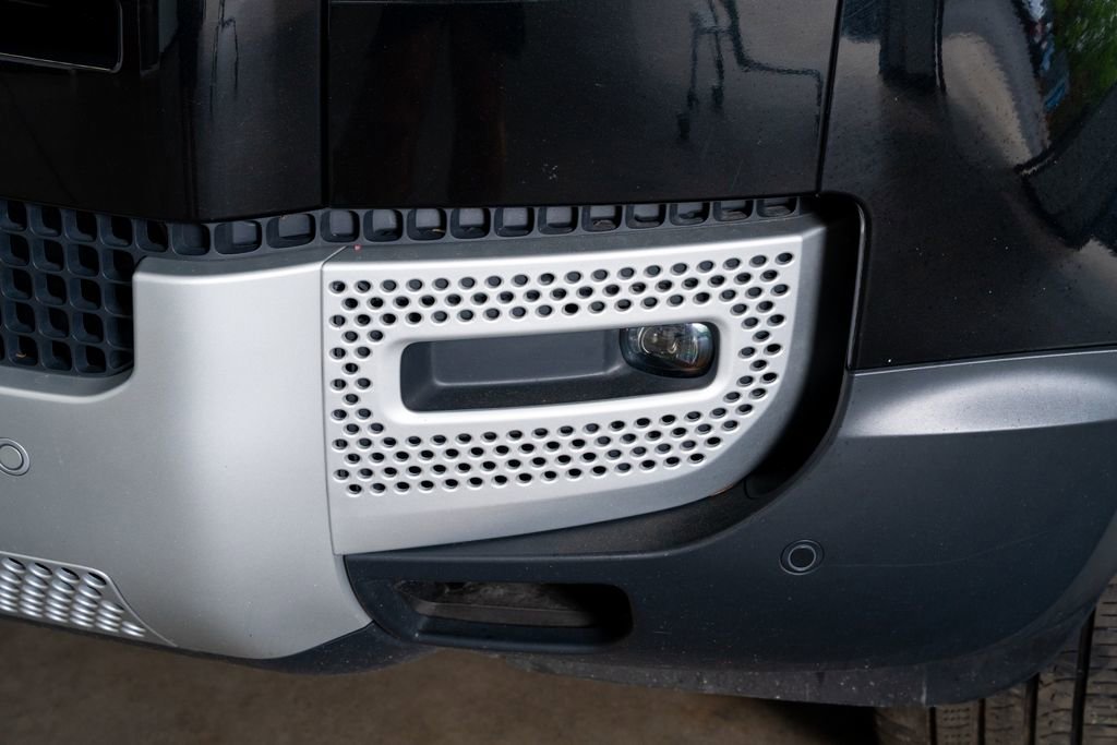 2025 Land Rover Defender 110 S