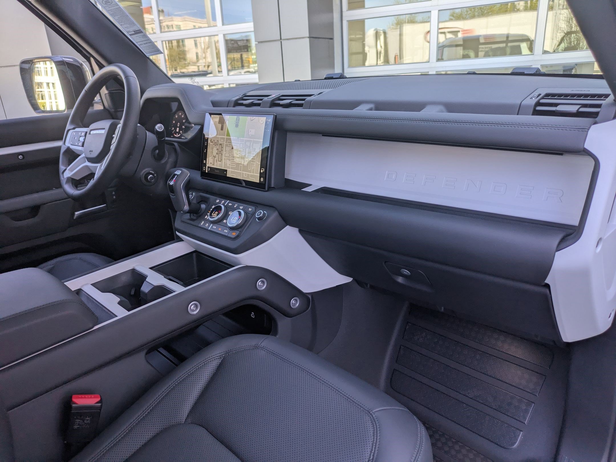 2025 Land Rover Defender 110 S