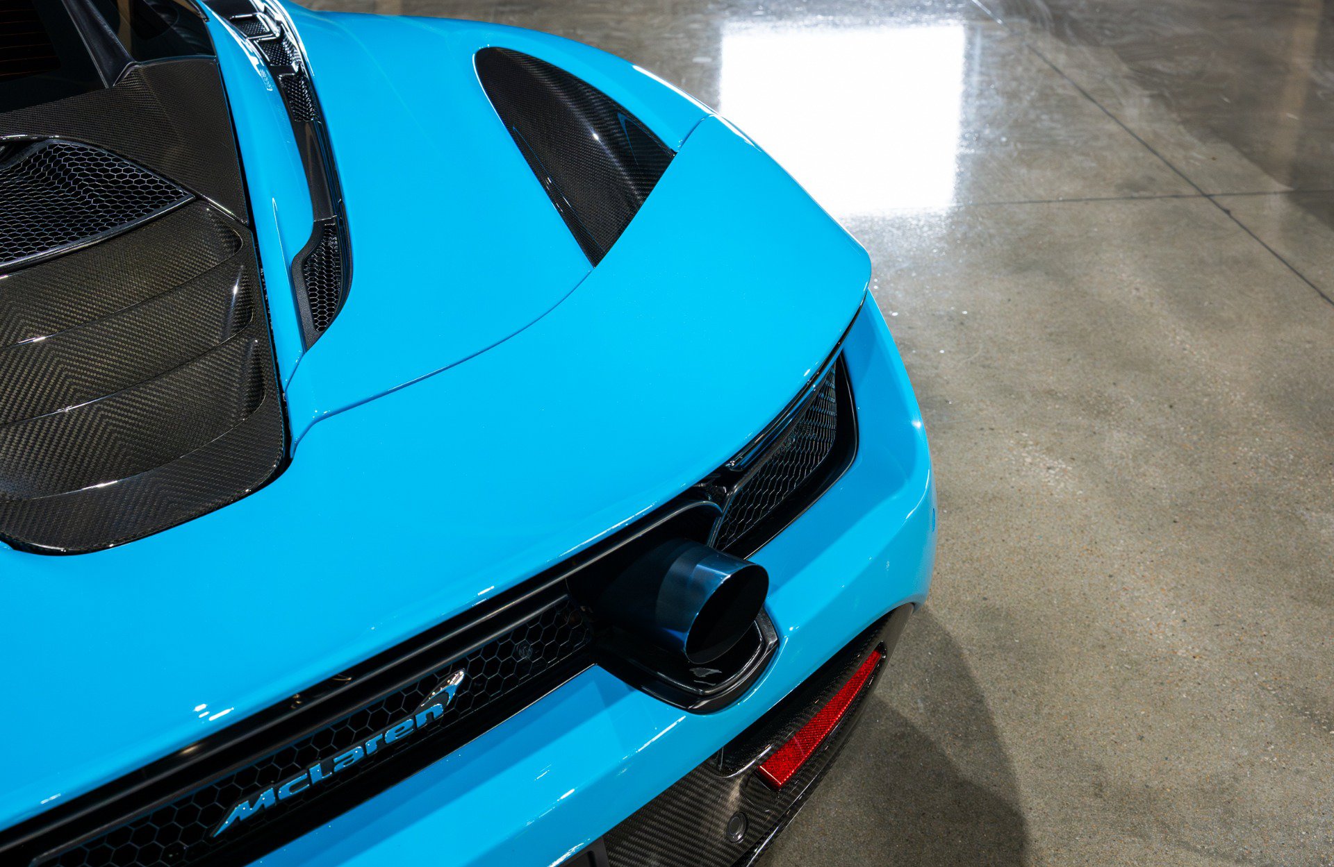 Used 2018 McLaren 720S Performance photo 44