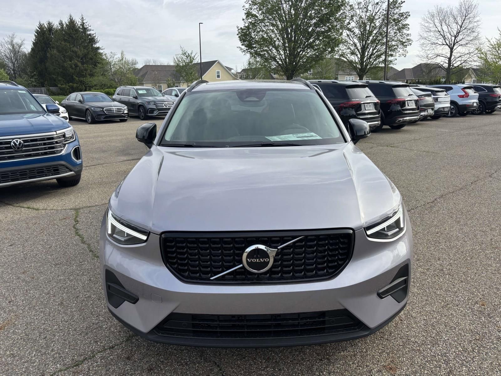 2026 Volvo Xc40 B5 Core
