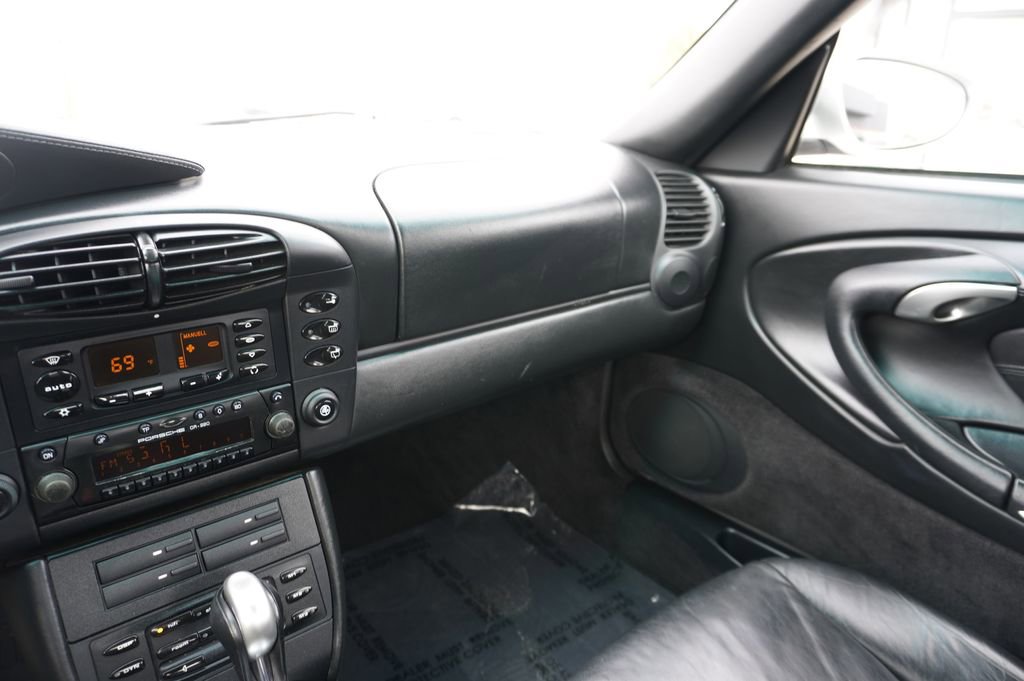 2001 Porsche 911 Carrera