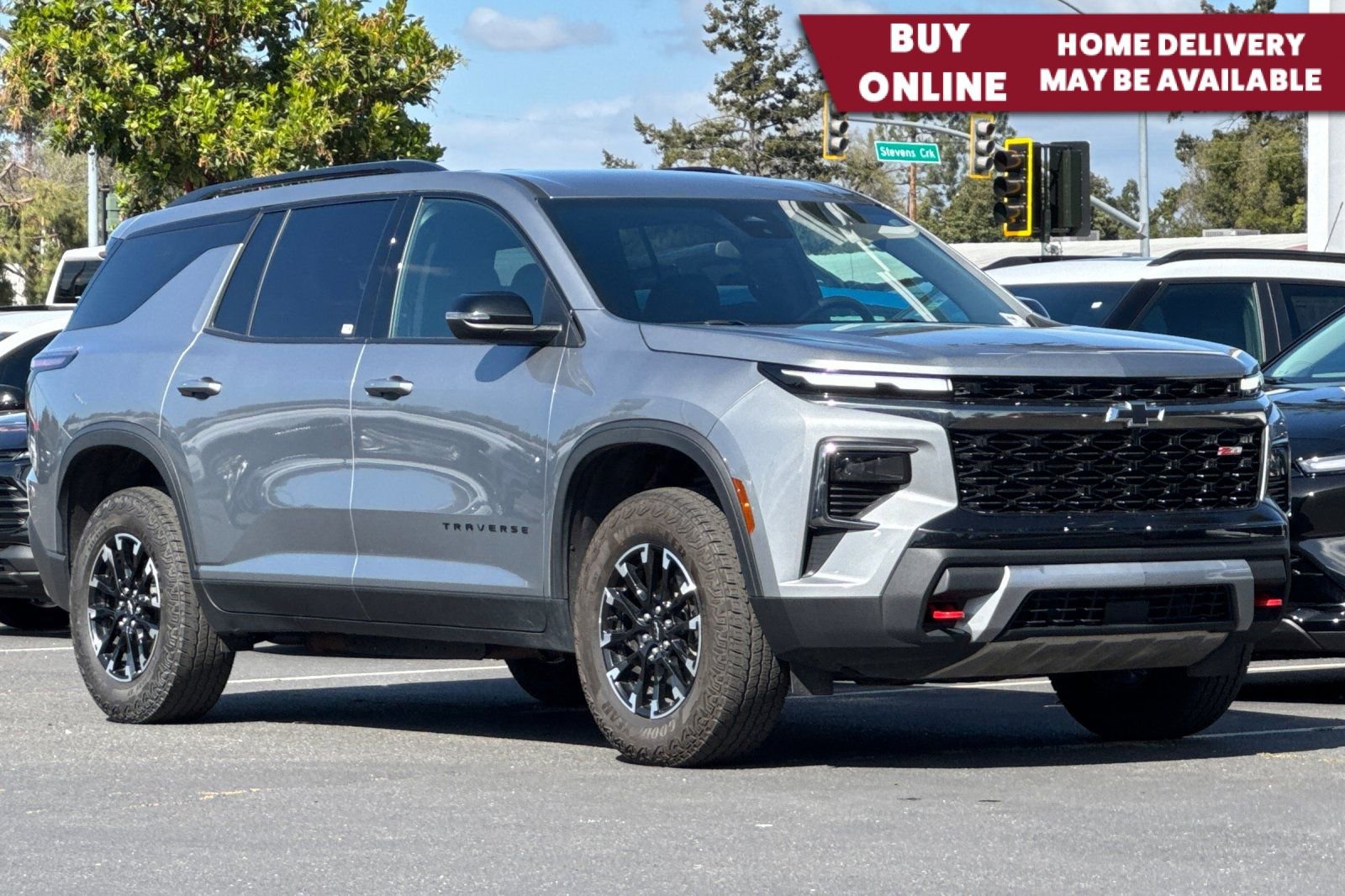 Used 2025 Chevrolet Traverse Z71