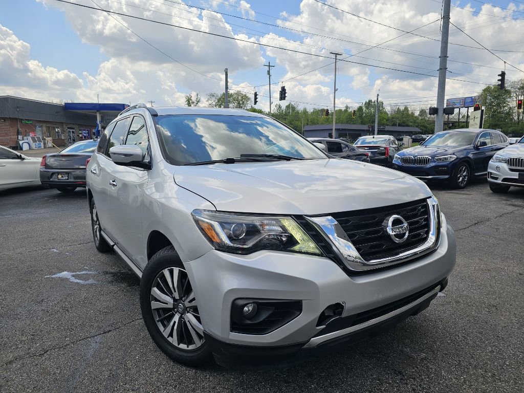 2020 Nissan Pathfinder SV