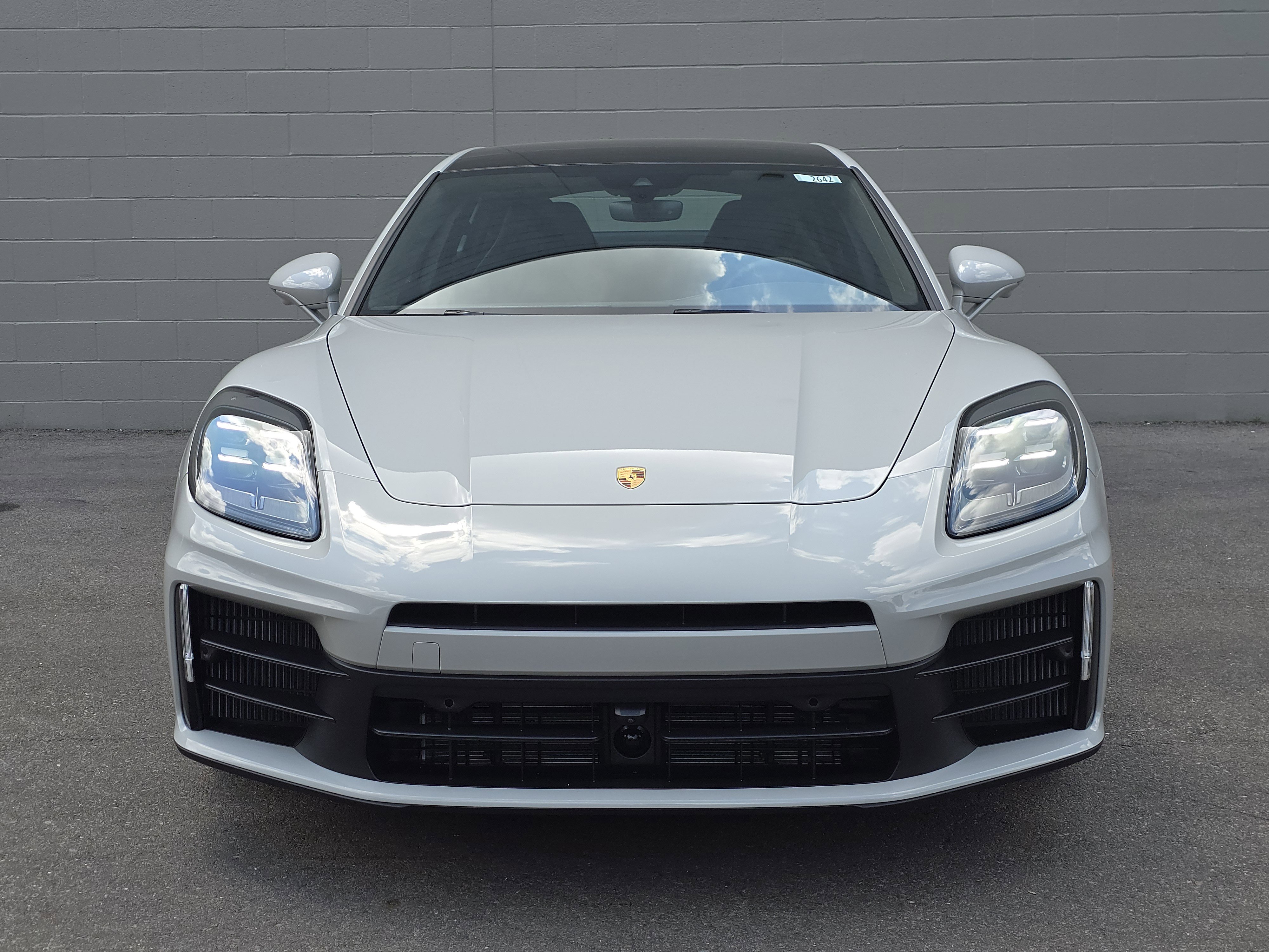 2025 Porsche Panamera 4