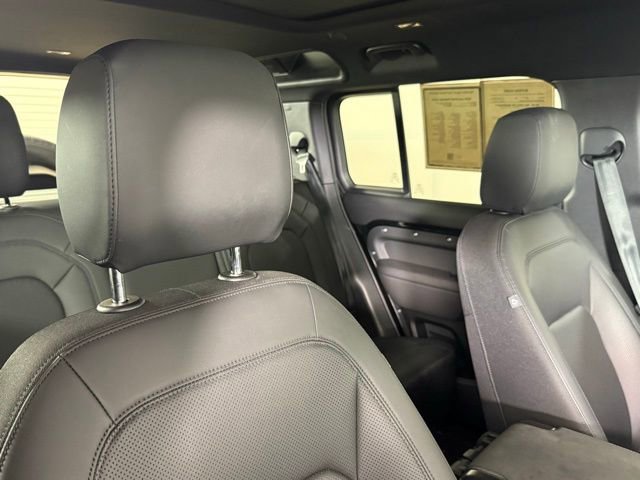 2025 Land Rover Defender 110 S