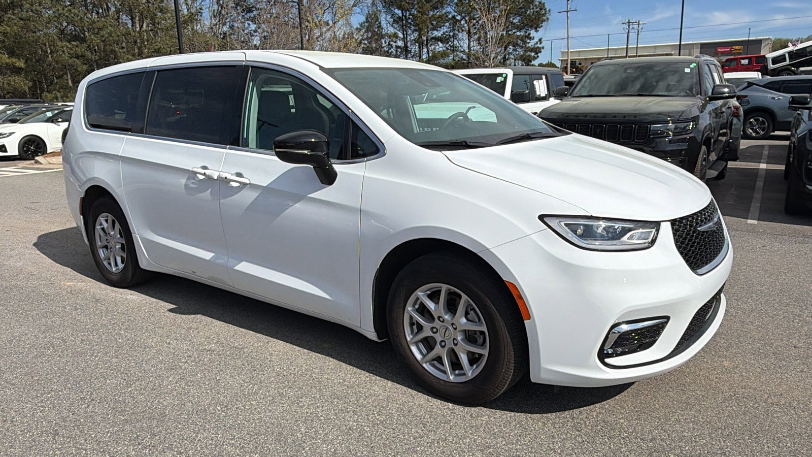 2024 Chrysler Pacifica Touring-L