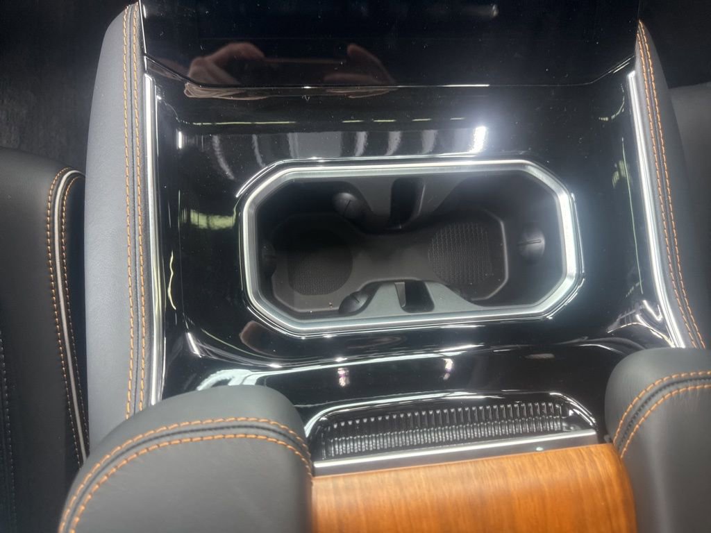 2025 Jeep Grand Wagoneer Series III