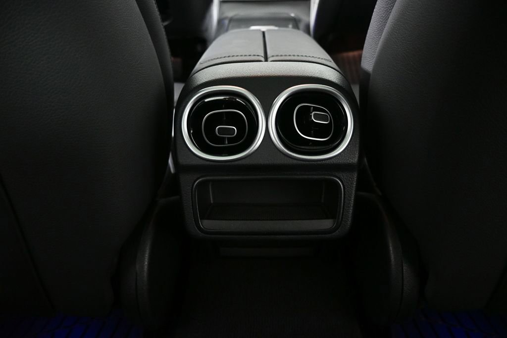 2023 Mercedes-Benz C 300 Sedan