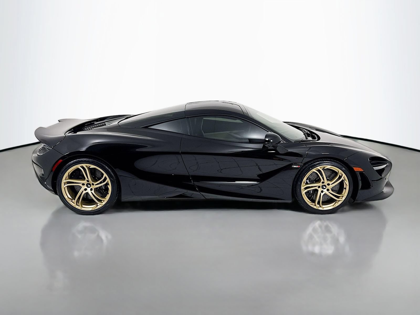 Used 2024 McLaren 750S photo 8