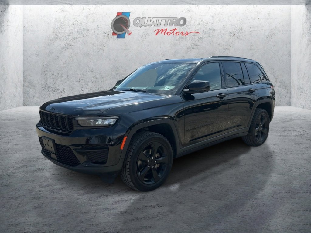 Used 2023 Jeep Grand Cherokee Altitude