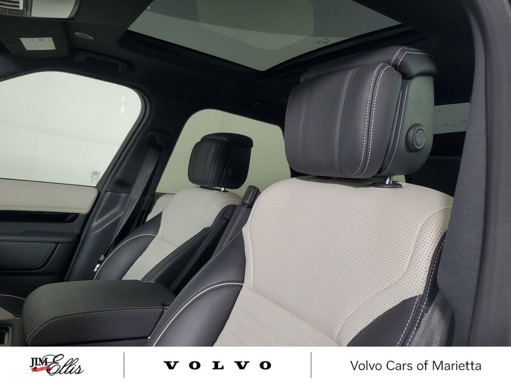 2023 Land Rover Discovery Metropolitan Edition