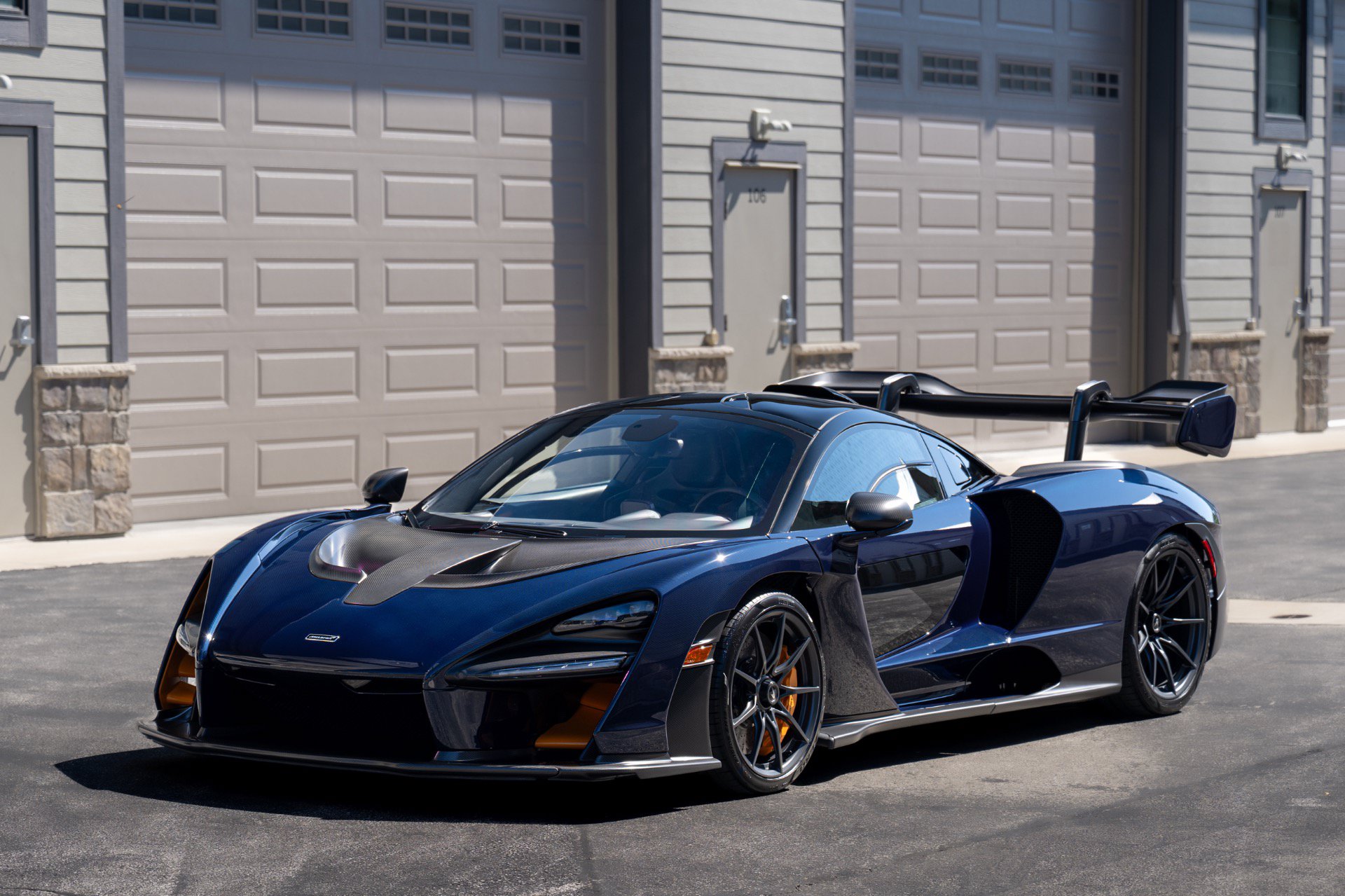 Used 2019 McLaren Senna photo 35