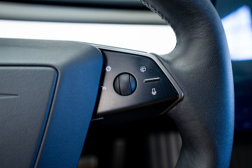 2024 Tesla Cybertruck AWD Crew Cab