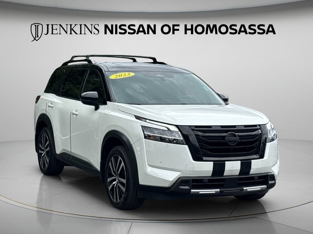 Used 2023 Nissan Pathfinder Platinum w/ Black Appearance Package