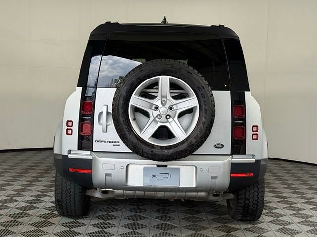 2022 Land Rover Defender 110 SE