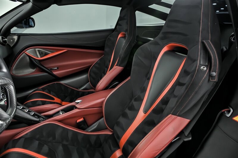 Used 2018 McLaren 720S Performance photo 23