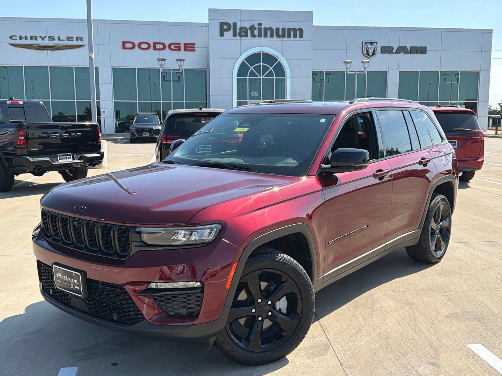 Used 2025 Jeep Grand Cherokee Limited w/ Luxury Tech Group II